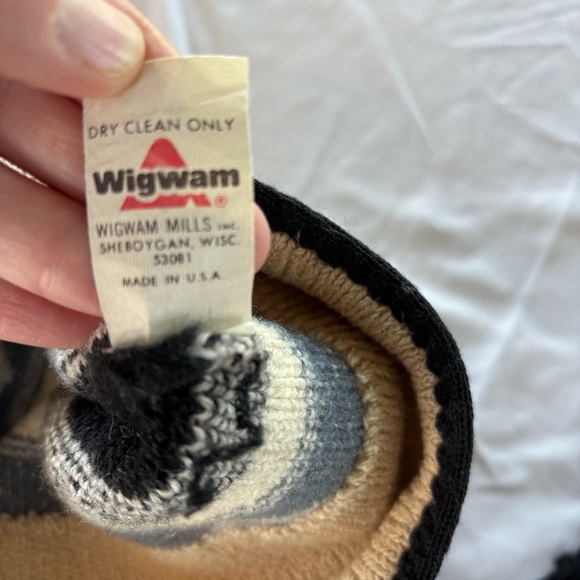 Wigwam Winter Hat - Picture 5 of 7